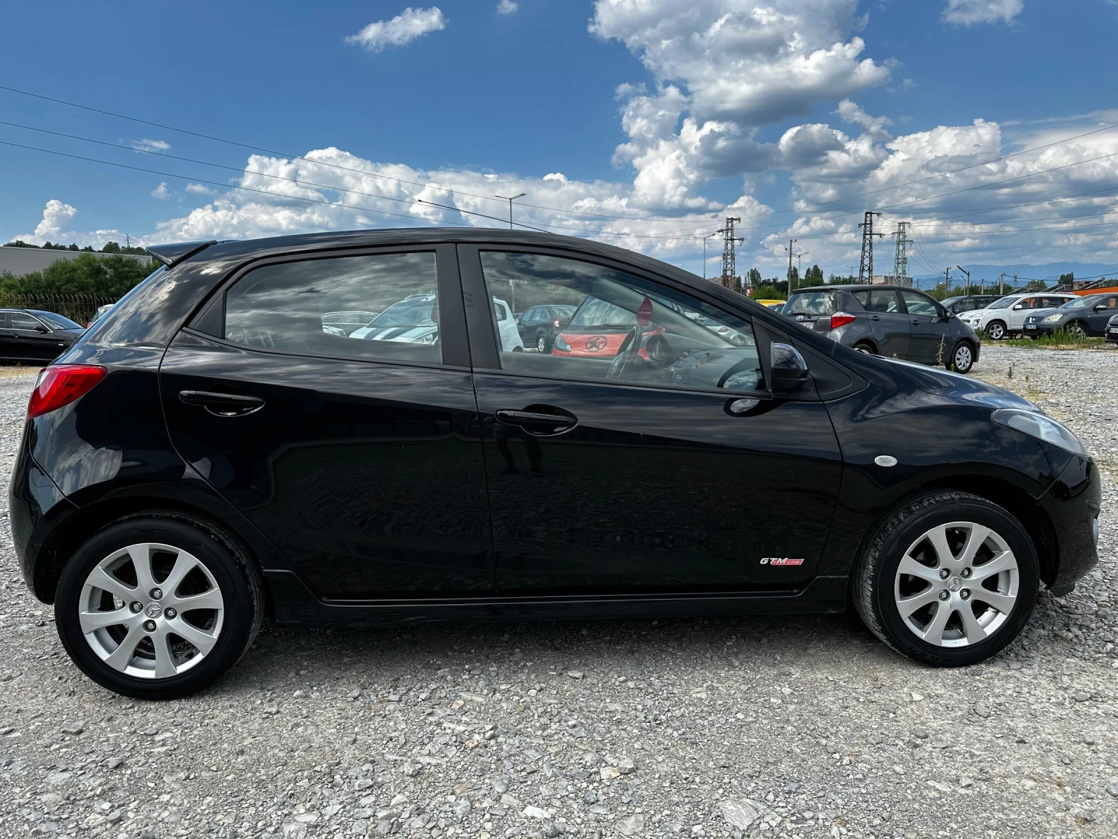 Mazda 2 1.3 - ГАЗ - изображение 4
