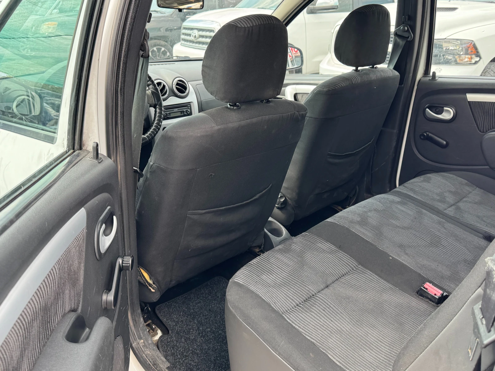 Dacia Logan 1.5D - изображение 10