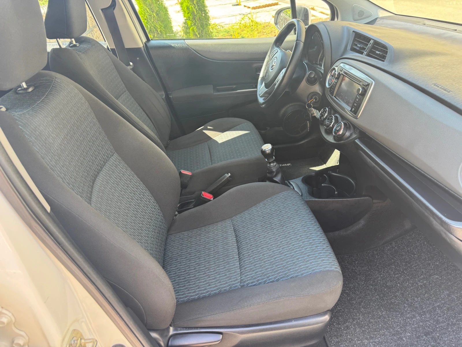 Toyota Yaris 164000* NAVI* * 2013* 1.4D4d 90kc | Mobile.bg   15