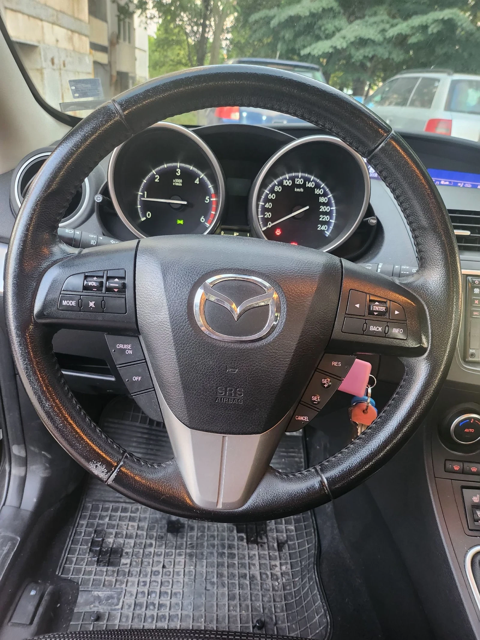 Mazda 3 1.6 дизел - изображение 9