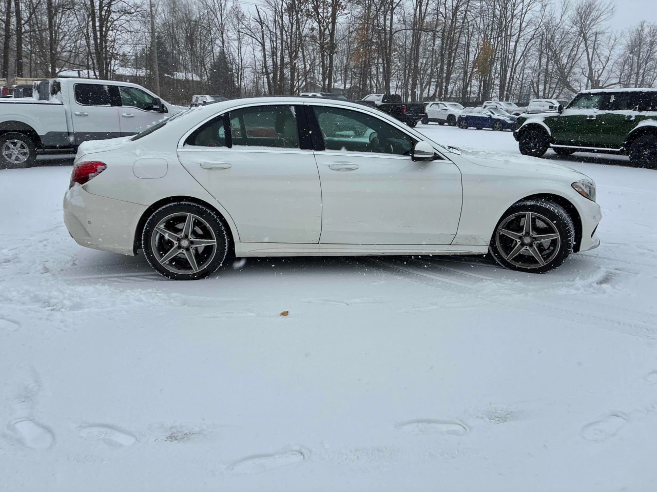 Mercedes-Benz C 300 CARFAX* *   *  | Mobile.bg   3