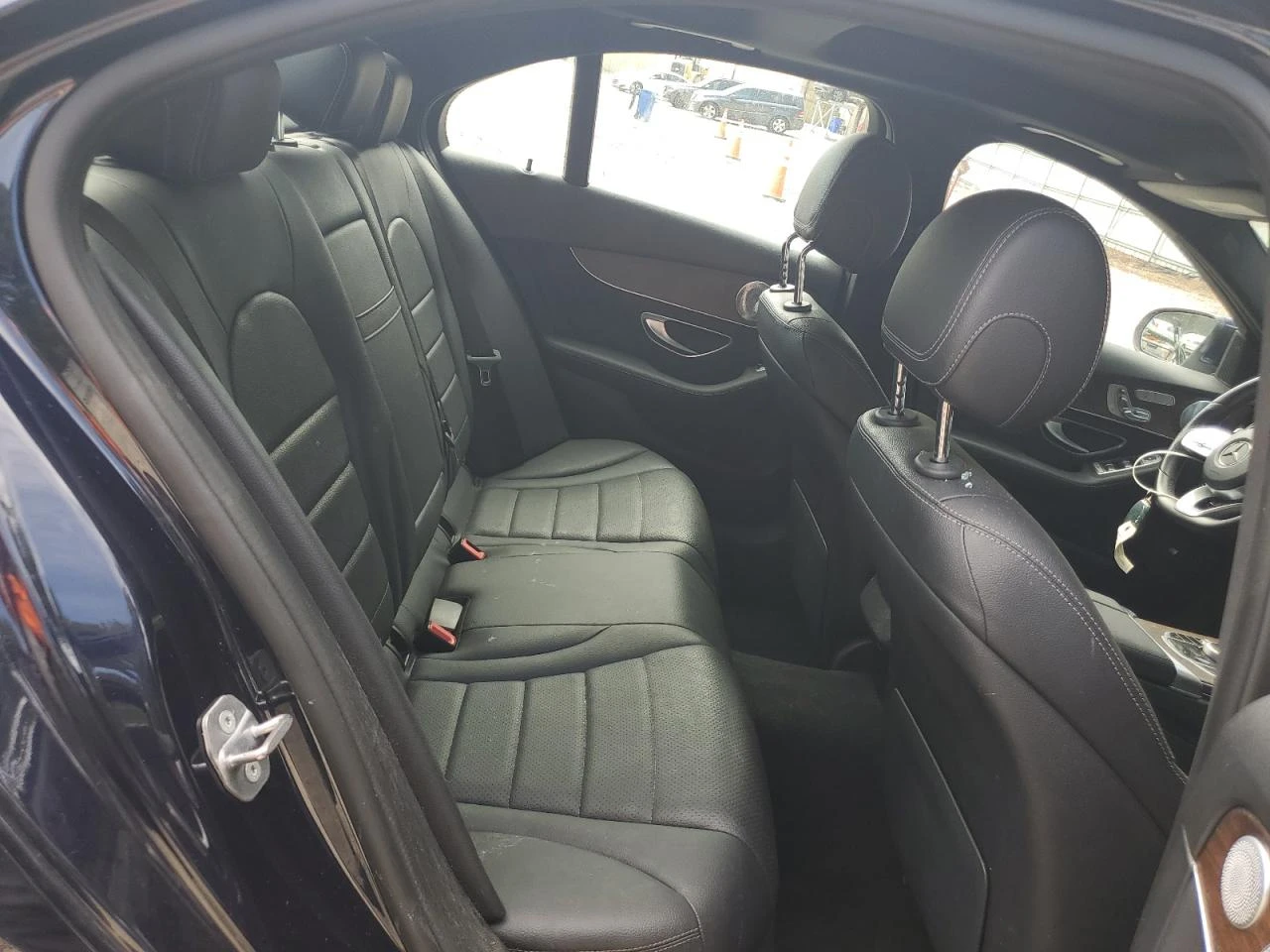 Mercedes-Benz C 300 2l 4Matic - изображение 10