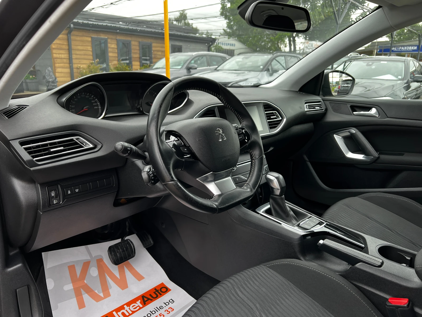 Peugeot 308 1.6 HDI AUT/NAVI/LED/СЕРВИЗНА ИСТОРИЯ, снимка 7 - Автомобили и джипове - 53772397