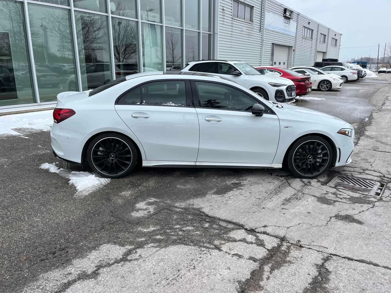 Mercedes-Benz A 35 * AMG * CARFAX * ЦЕНА ДО БГ, снимка 3 - Автомобили и джипове - 54009013