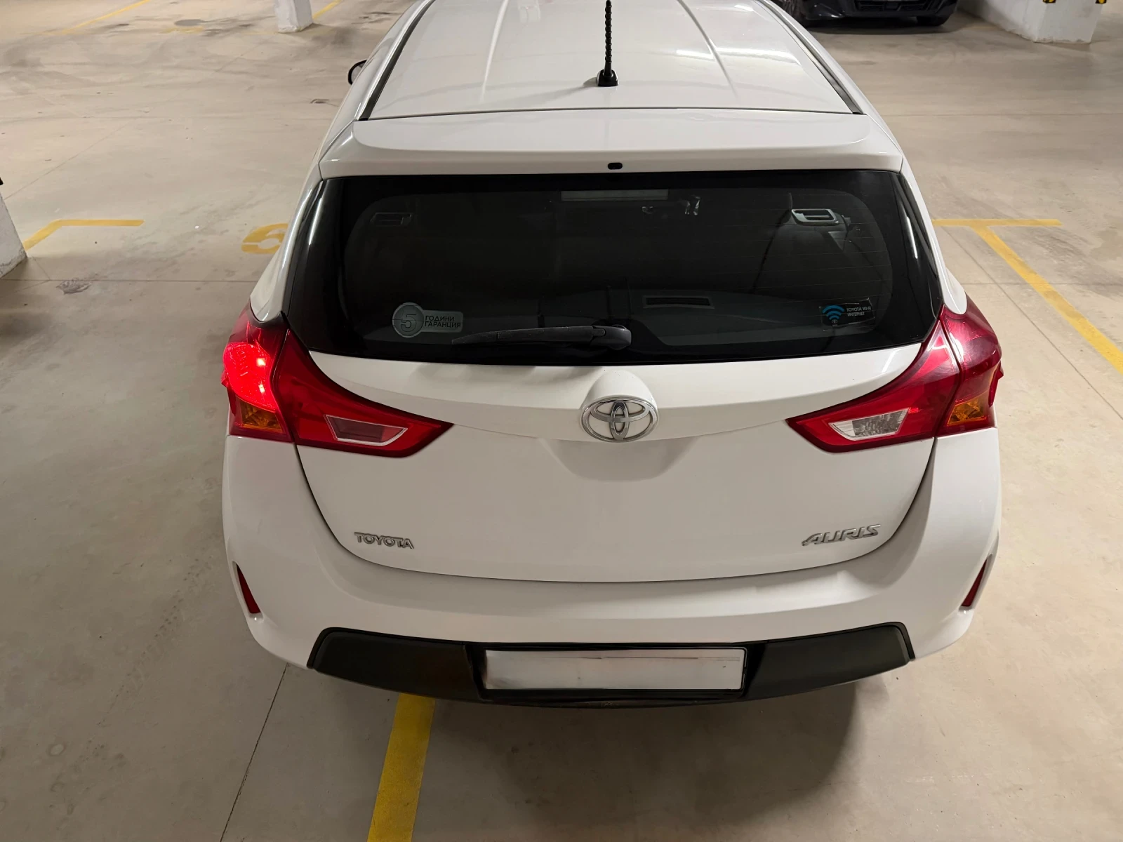 Toyota Auris 1.33, снимка 6 - Автомобили и джипове - 54015864