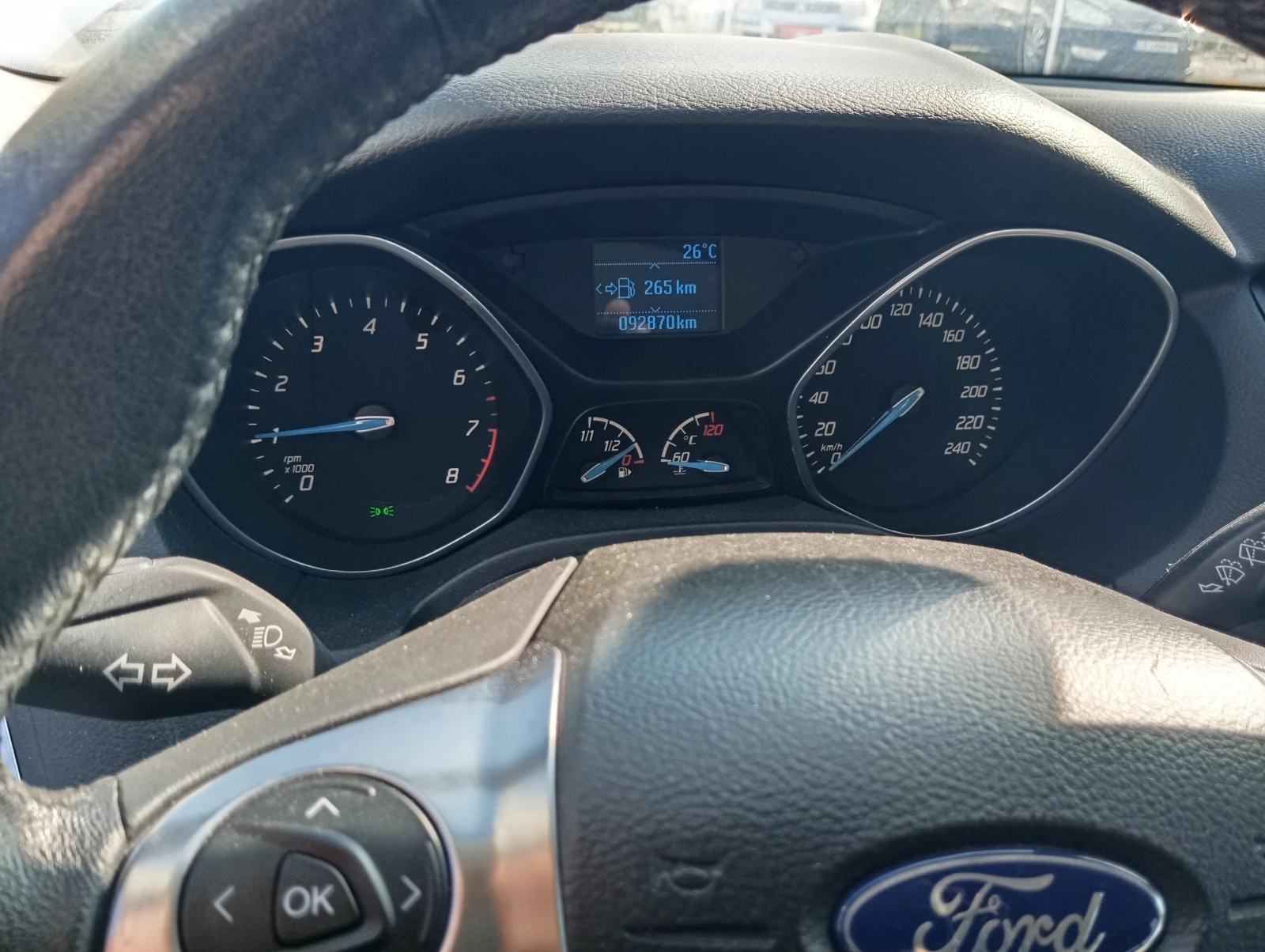 Ford Focus 1.0-I-100 кс-КЛИМАТРОНИК, снимка 9 - Автомобили и джипове - 54574430