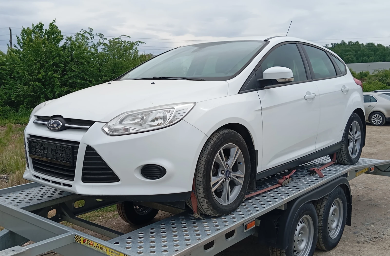 Ford Focus 1.0-I-100 кс-КЛИМАТРОНИК