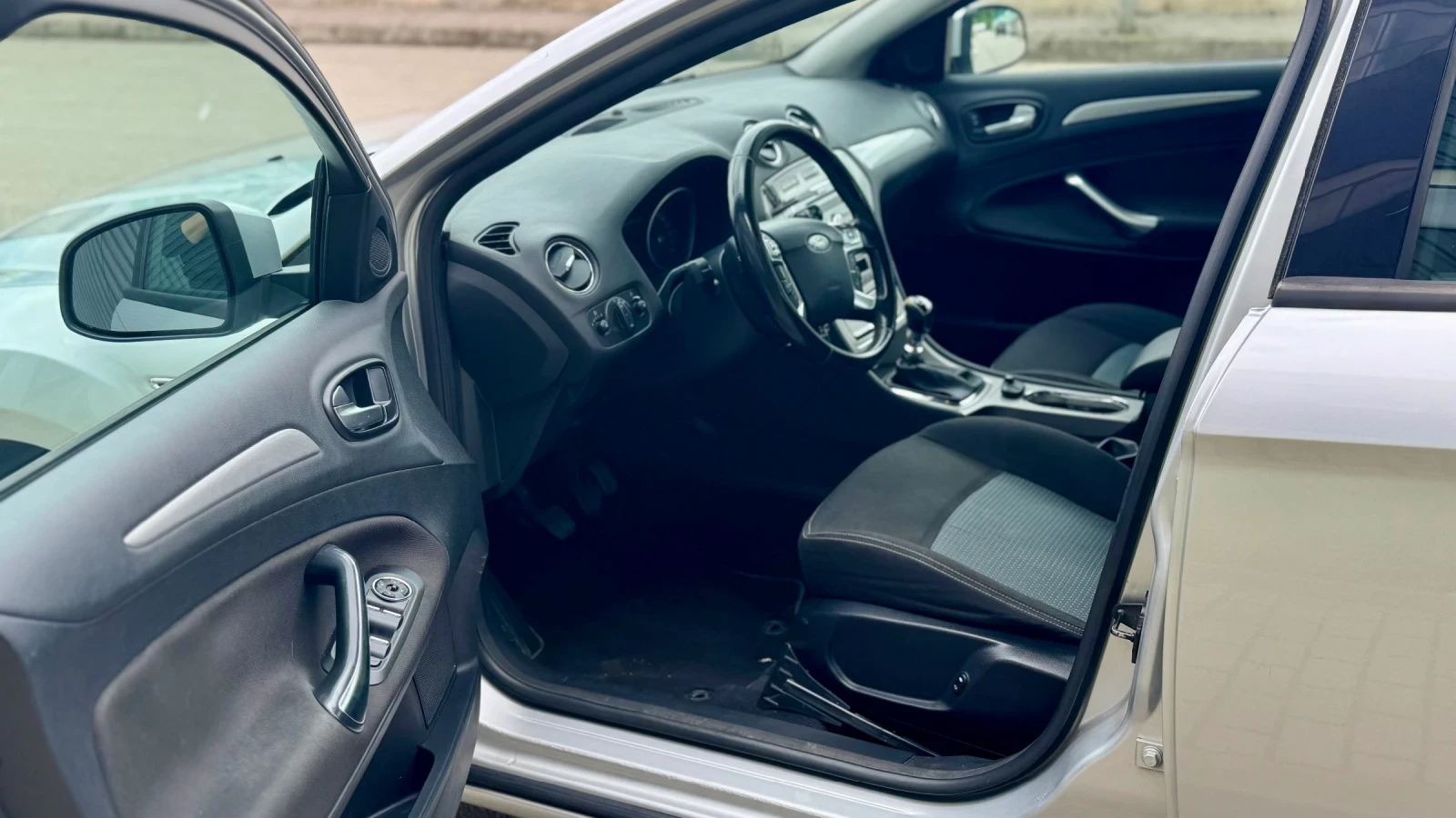 Ford Mondeo, снимка 9 - Автомобили и джипове - 54632842