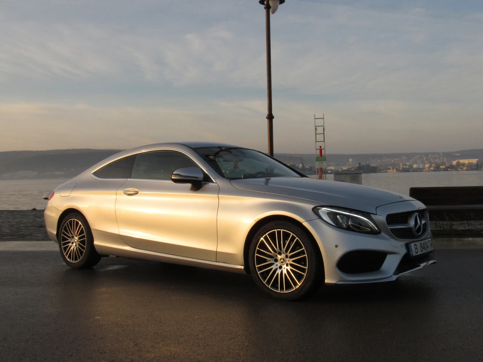 Mercedes-Benz C 220 AMBIENT LIGHTS!!, снимка 3 - Автомобили и джипове - 55153840