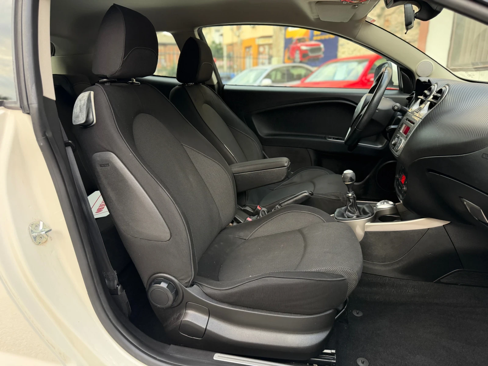 Alfa Romeo MiTo 1.3JTD* 210 000 КМ* УНИКАТ, снимка 11 - Автомобили и джипове - 55249520