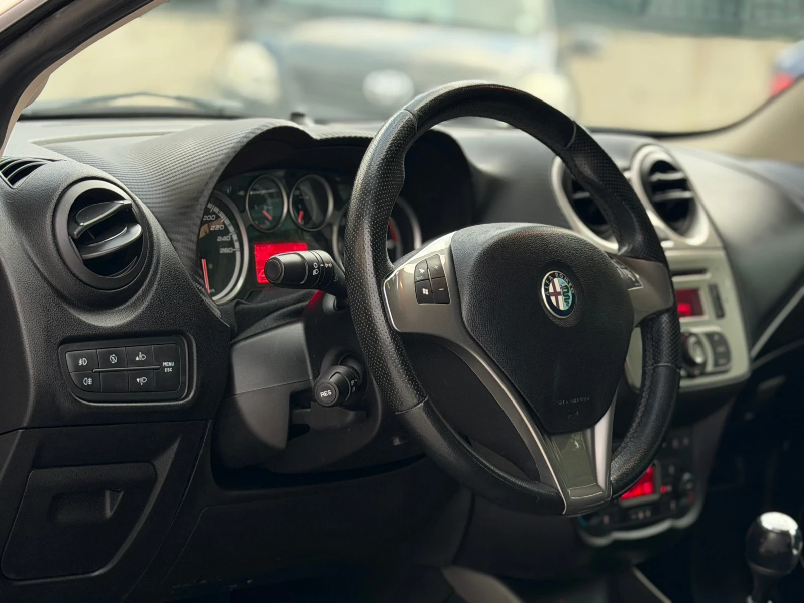 Alfa Romeo MiTo 1.3JTD* 210 000 КМ* УНИКАТ, снимка 10 - Автомобили и джипове - 55249520