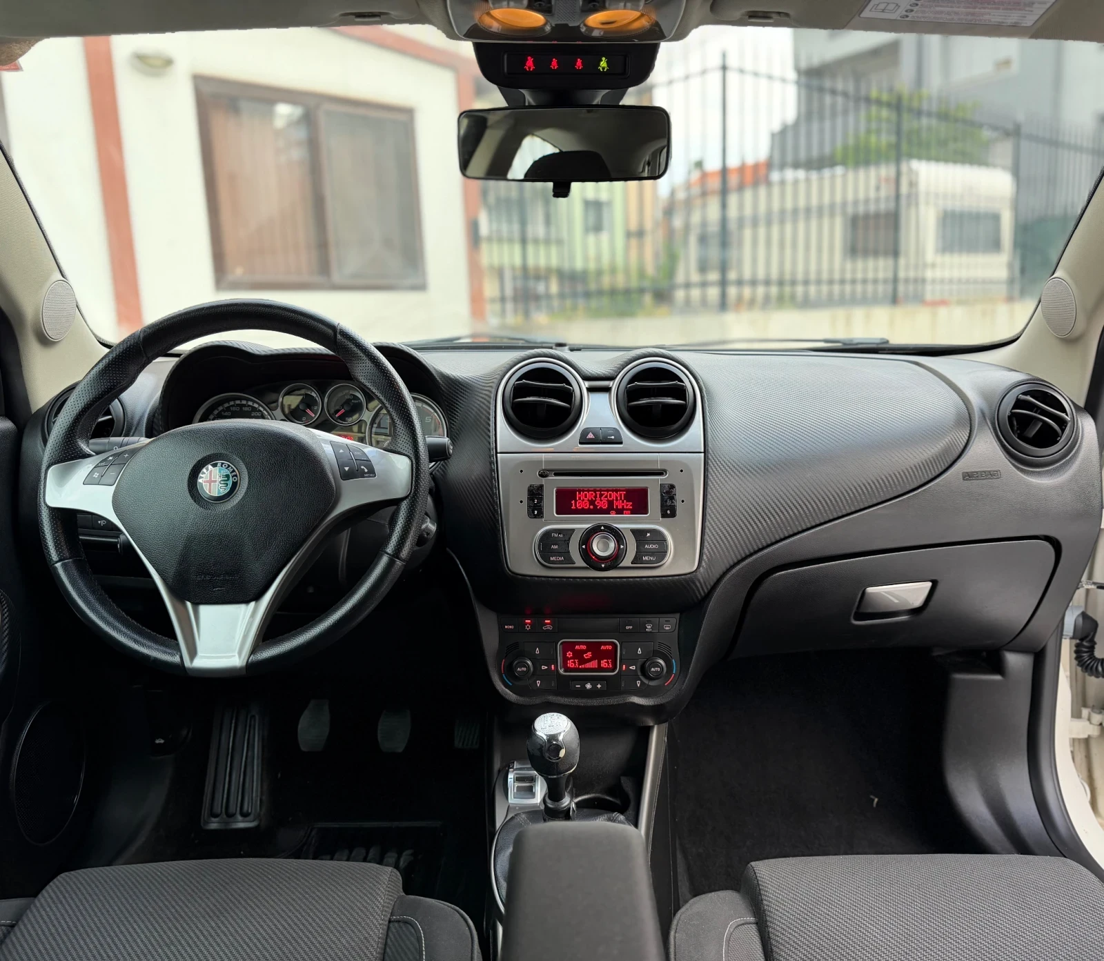 Alfa Romeo MiTo 1.3JTD* 210 000 КМ* УНИКАТ, снимка 13 - Автомобили и джипове - 55249520