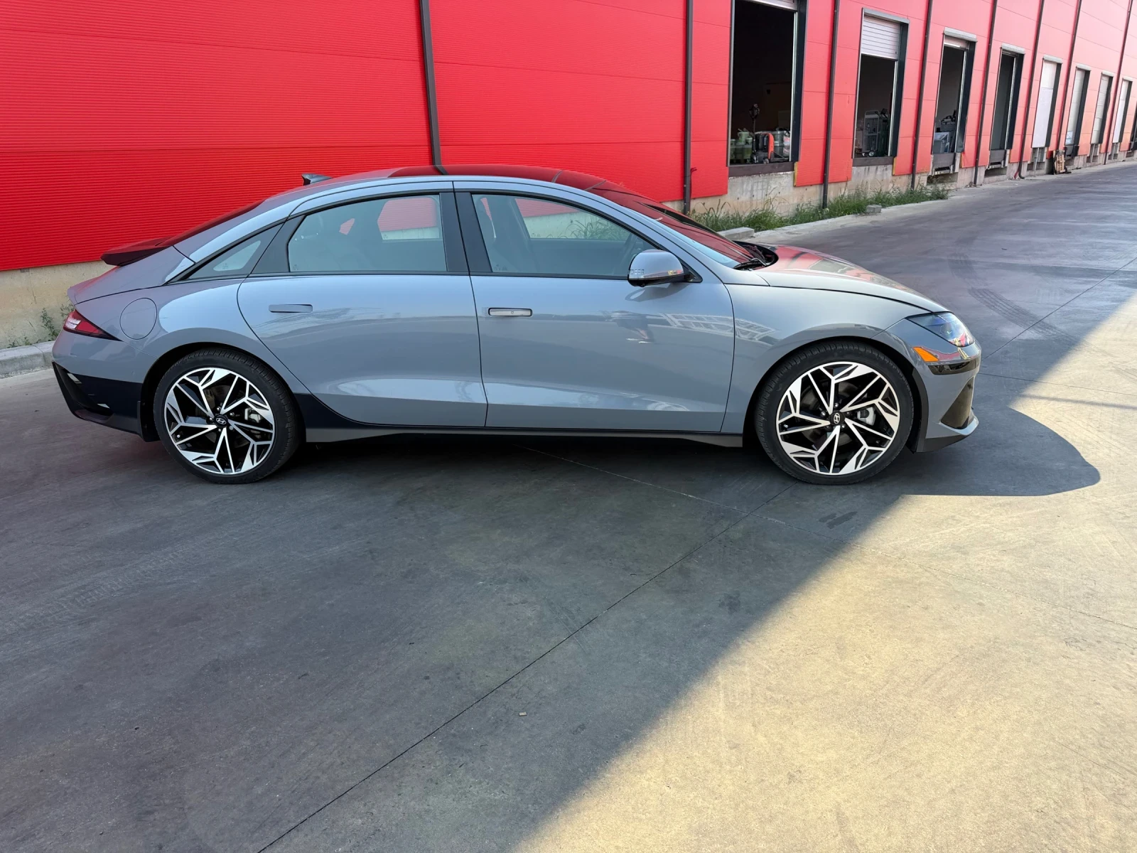 Hyundai Ioniq 6 AWD Long Range 325 �.�. | 41 000 �� | FULL EXTRAS  | Mobile.bg � ����������� 7