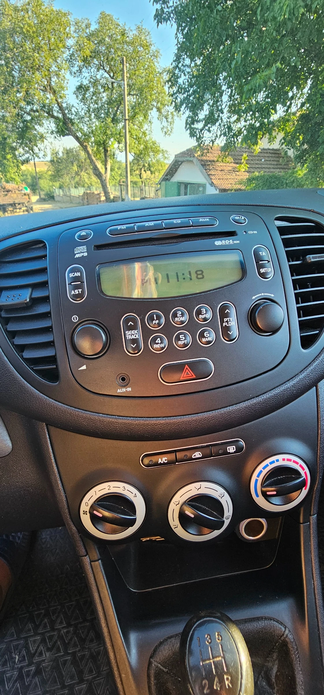 Hyundai I10, снимка 10 - Автомобили и джипове - 55930244