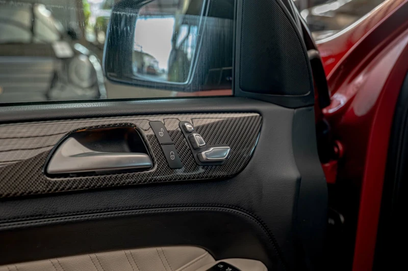 Mercedes-Benz GLE 450 AMG Coupe/Distronic/Blind Spot/Lane Assist/Sport Editi, снимка 8 - Автомобили и джипове - 52830389