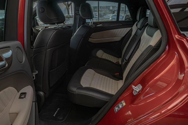 Mercedes-Benz GLE 450 AMG Coupe/Distronic/Blind Spot/Lane Assist/Sport Editi, снимка 9 - Автомобили и джипове - 52830389