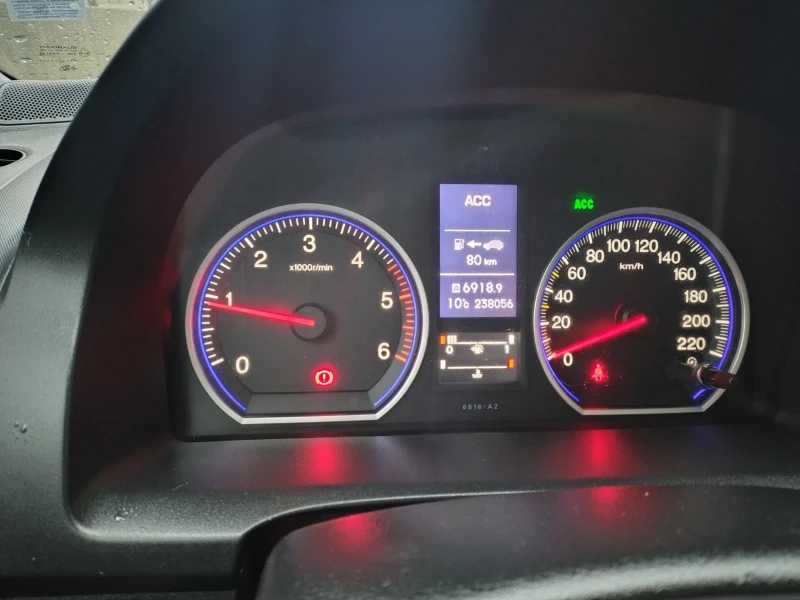 Honda Cr-v Нов внос Швейцария всички екстри!дистроник спойлер, снимка 15 - Автомобили и джипове - 53501836