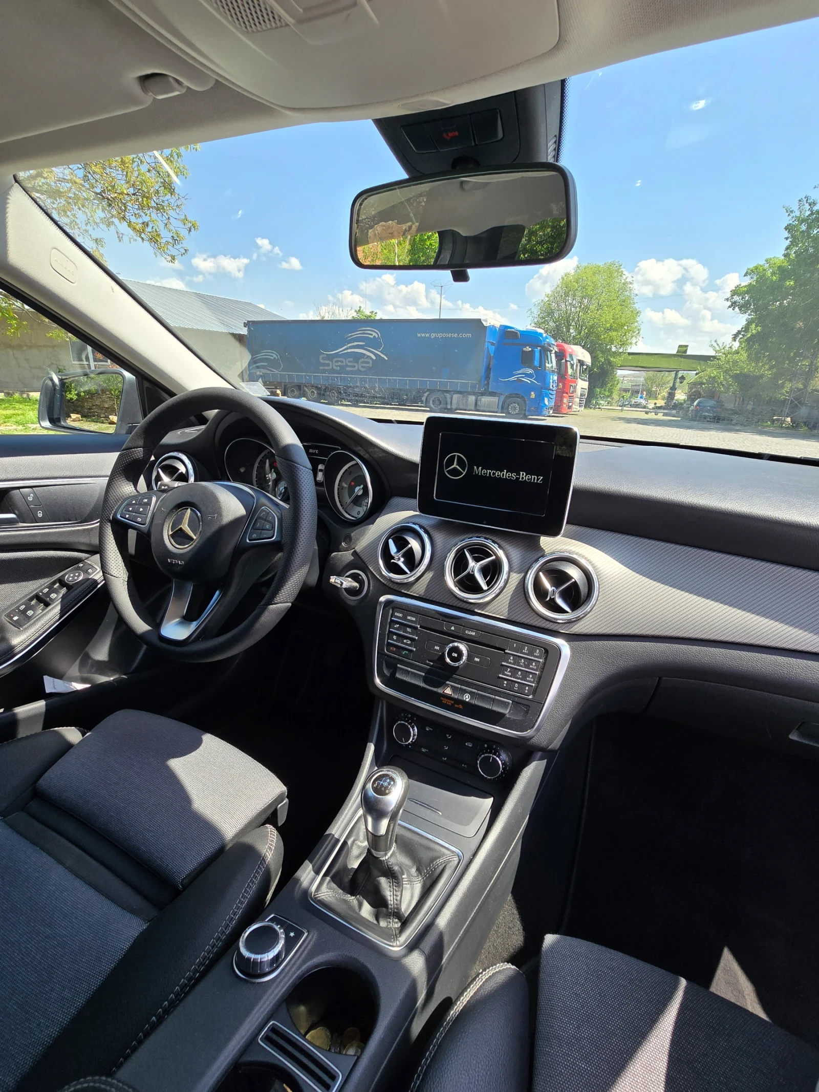 Mercedes-Benz GLA 200  - изображение 7