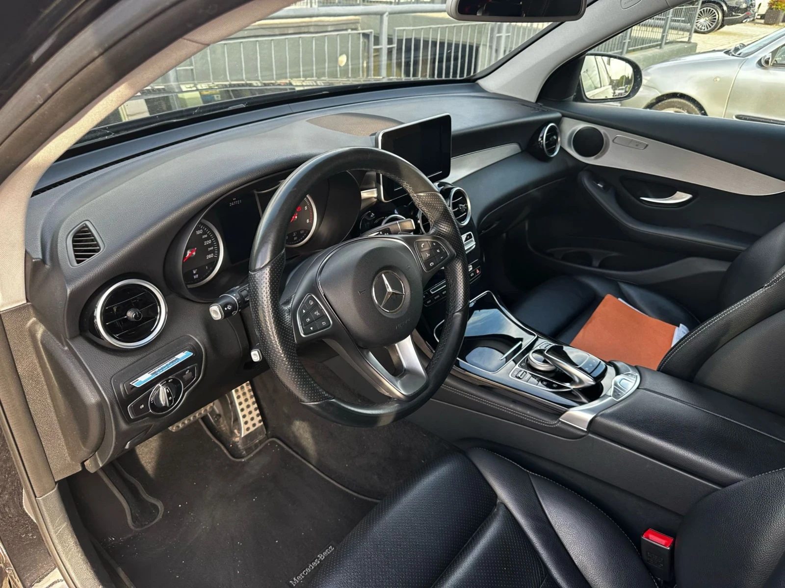 Mercedes-Benz GLC 220 CDI 4-MATIC 9G-TRONIC SPORT - изображение 5
