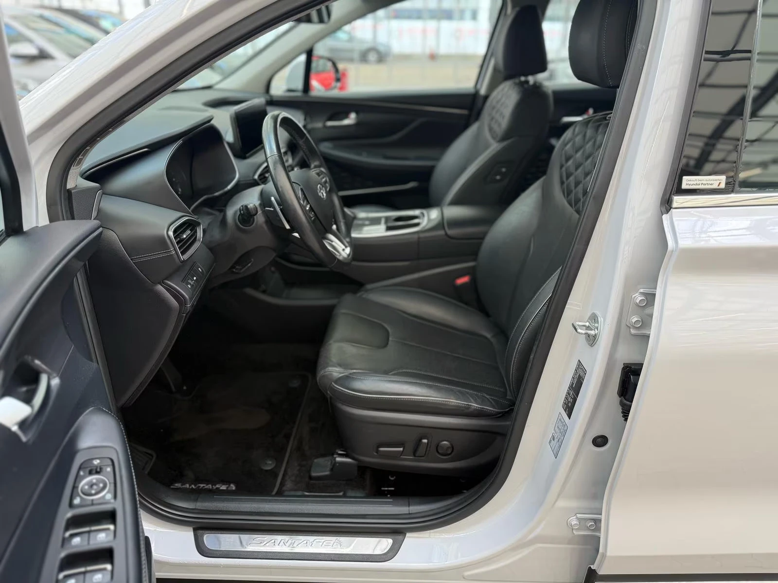 Hyundai Santa fe 1.6T-GDI/TREND/265HP/PHEV/4WD/DIGITAL/CARPLAY/408f - изображение 6