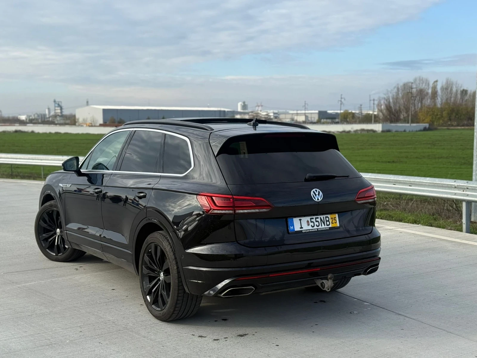 VW Touareg Rline* Digital* Панорама* Distronik* 3.0TDI - изображение 5