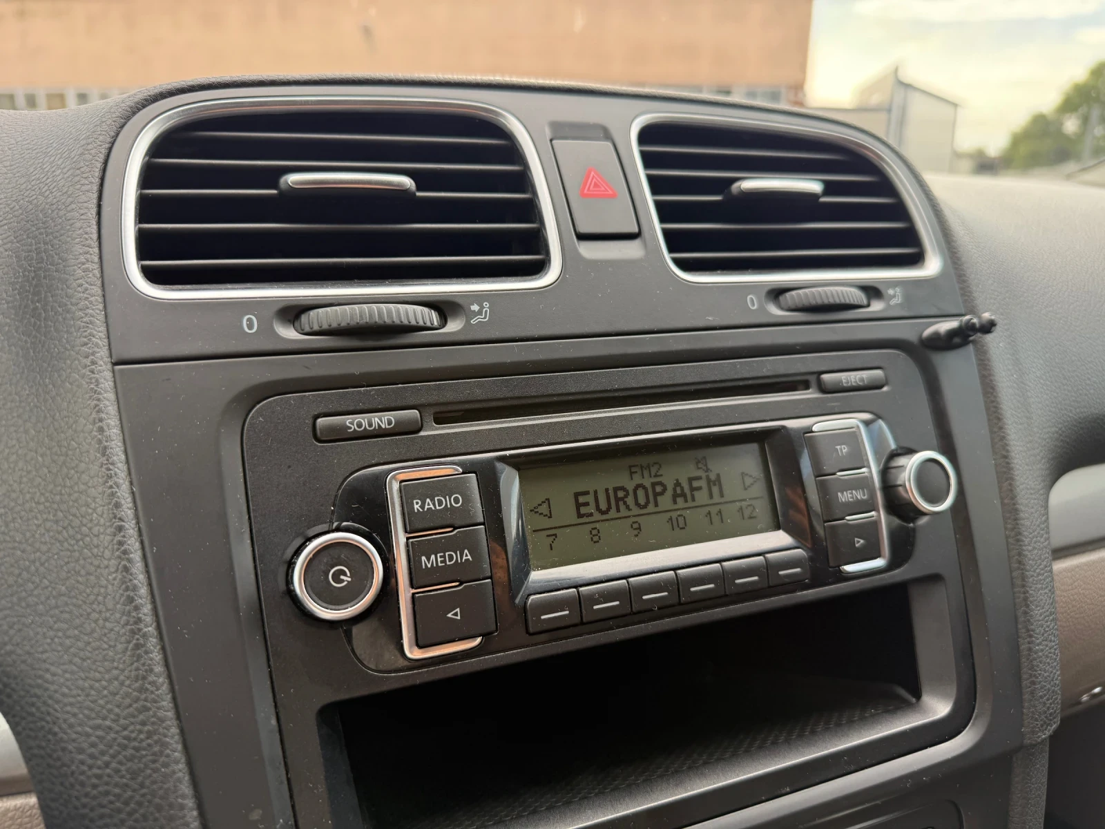 VW Golf 2.0ТДИ* ШОК* ЦЕНА - изображение 9