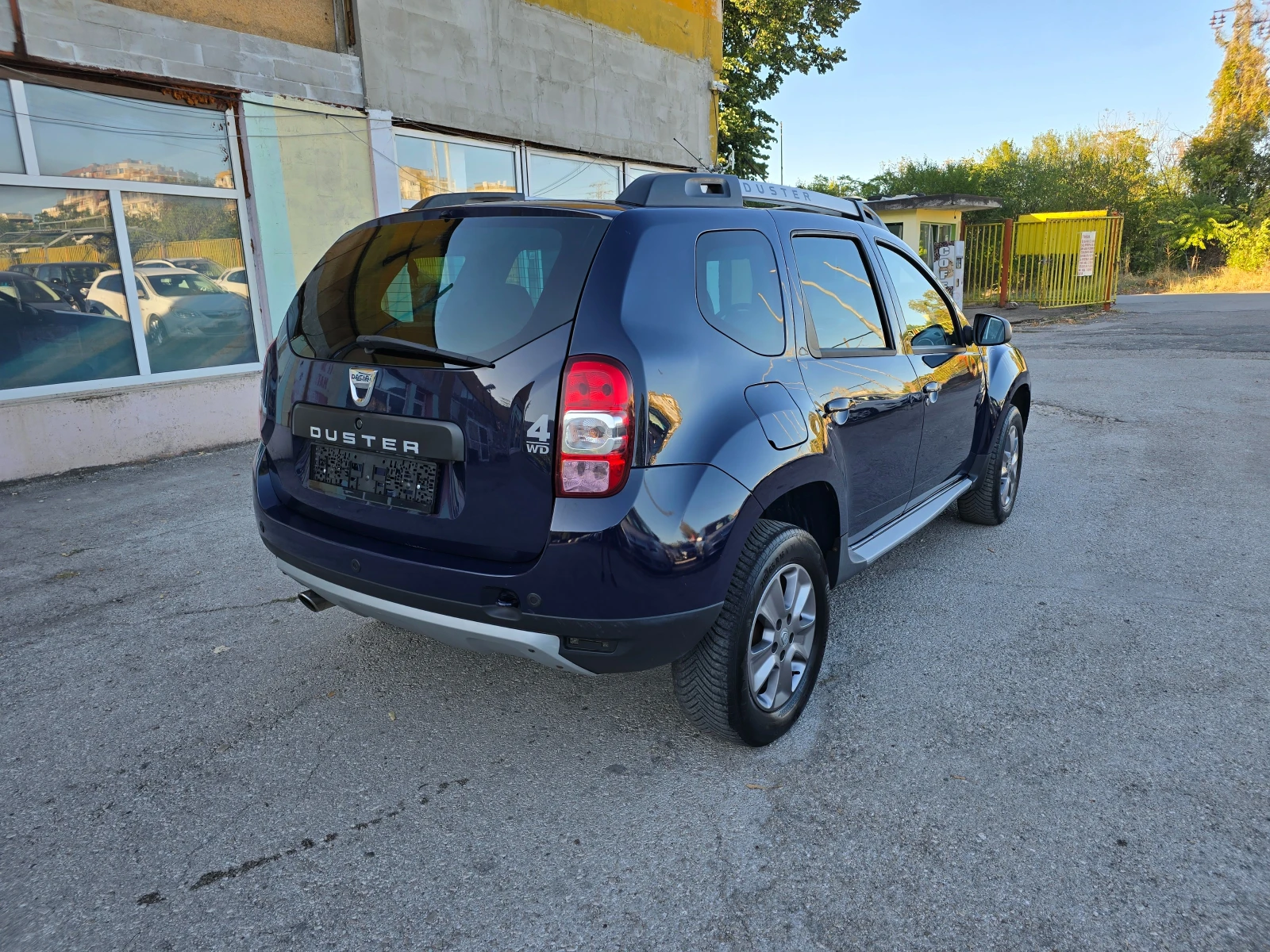 Dacia Duster 1.5 DCI 4x4 KLIMA ITALY - изображение 4