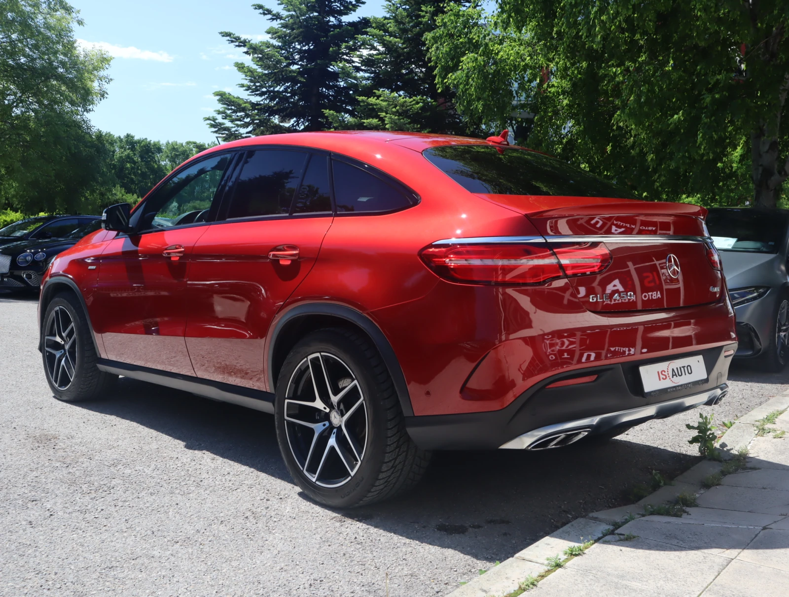 Mercedes-Benz GLE 450 AMG Coupe/Distronic/Blind Spot/Lane Assist/Sport Editi, снимка 6 - Автомобили и джипове - 52830389