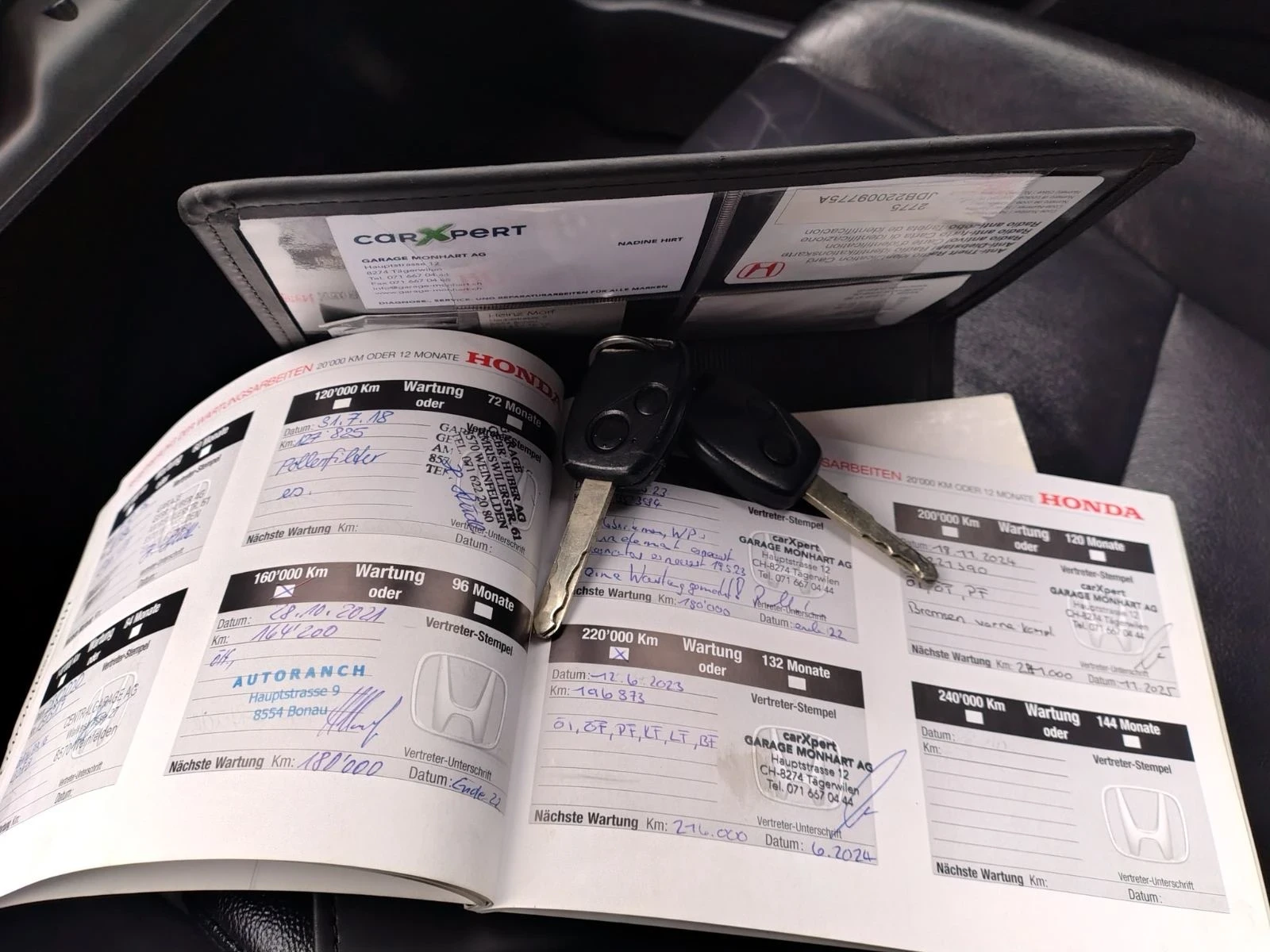 Honda Cr-v Нов внос Швейцария всички екстри!дистроник спойлер, снимка 16 - Автомобили и джипове - 53501836