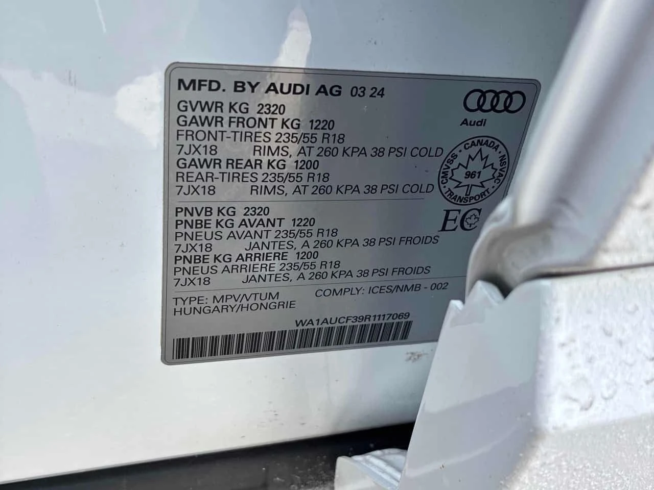 Audi Q3 * Komfort * CARFAX * ПАНОРАМА * KEYLESS * ПОДГРЕВИ, снимка 10 - Автомобили и джипове - 53826545