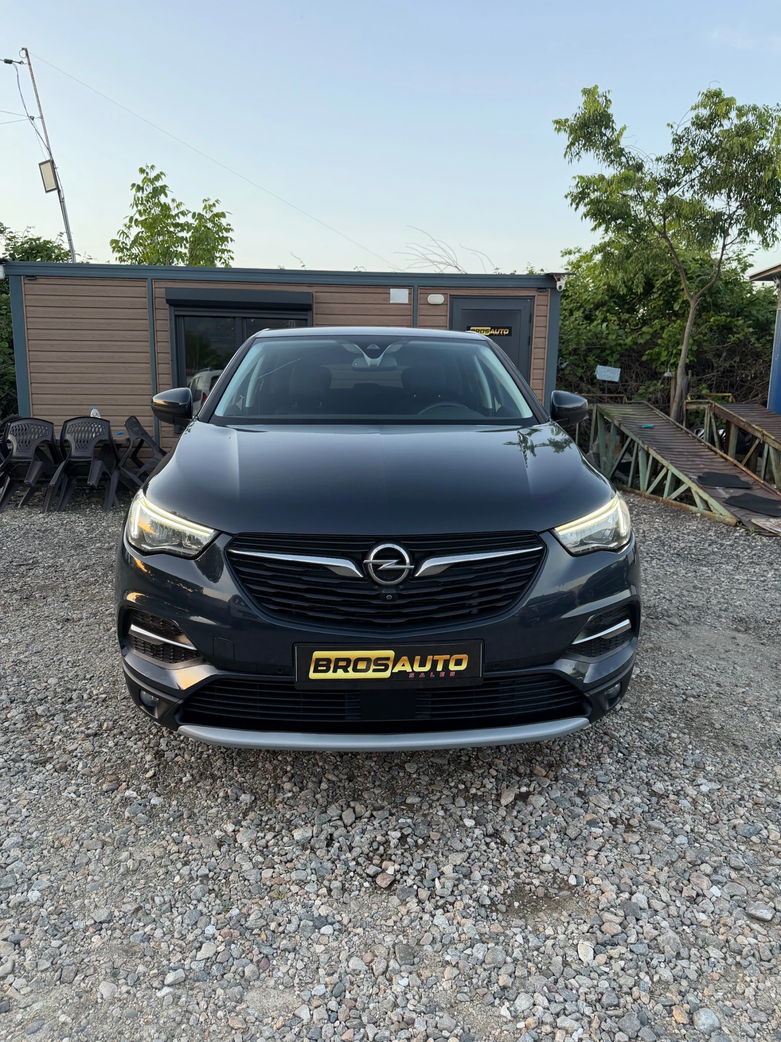 Opel Grandland X 1, 6 DIESEL-AUTOMATIC , снимка 3 - Автомобили и джипове - 54335690