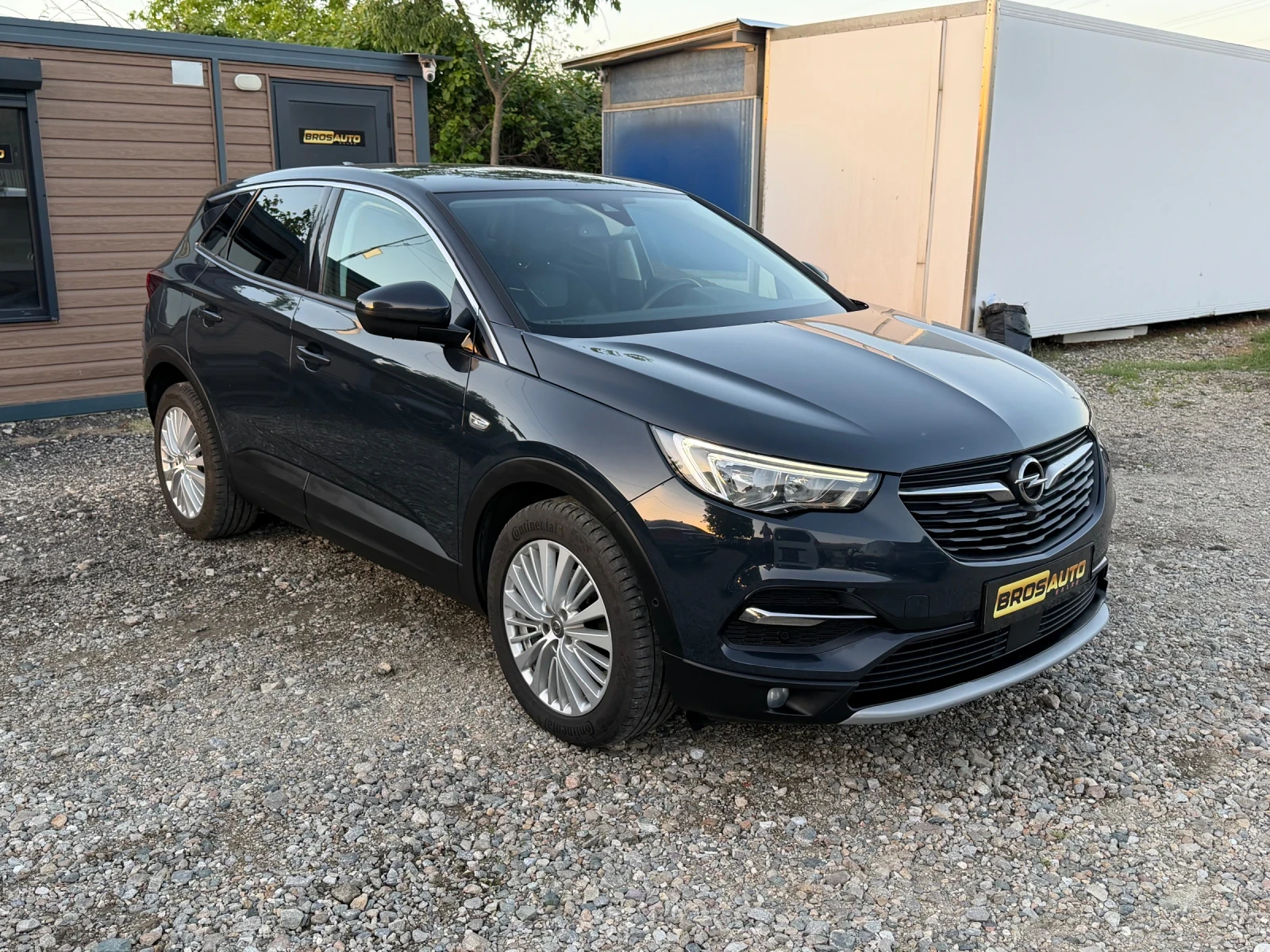 Opel Grandland X 1, 6 DIESEL-AUTOMATIC , снимка 2 - Автомобили и джипове - 54335690