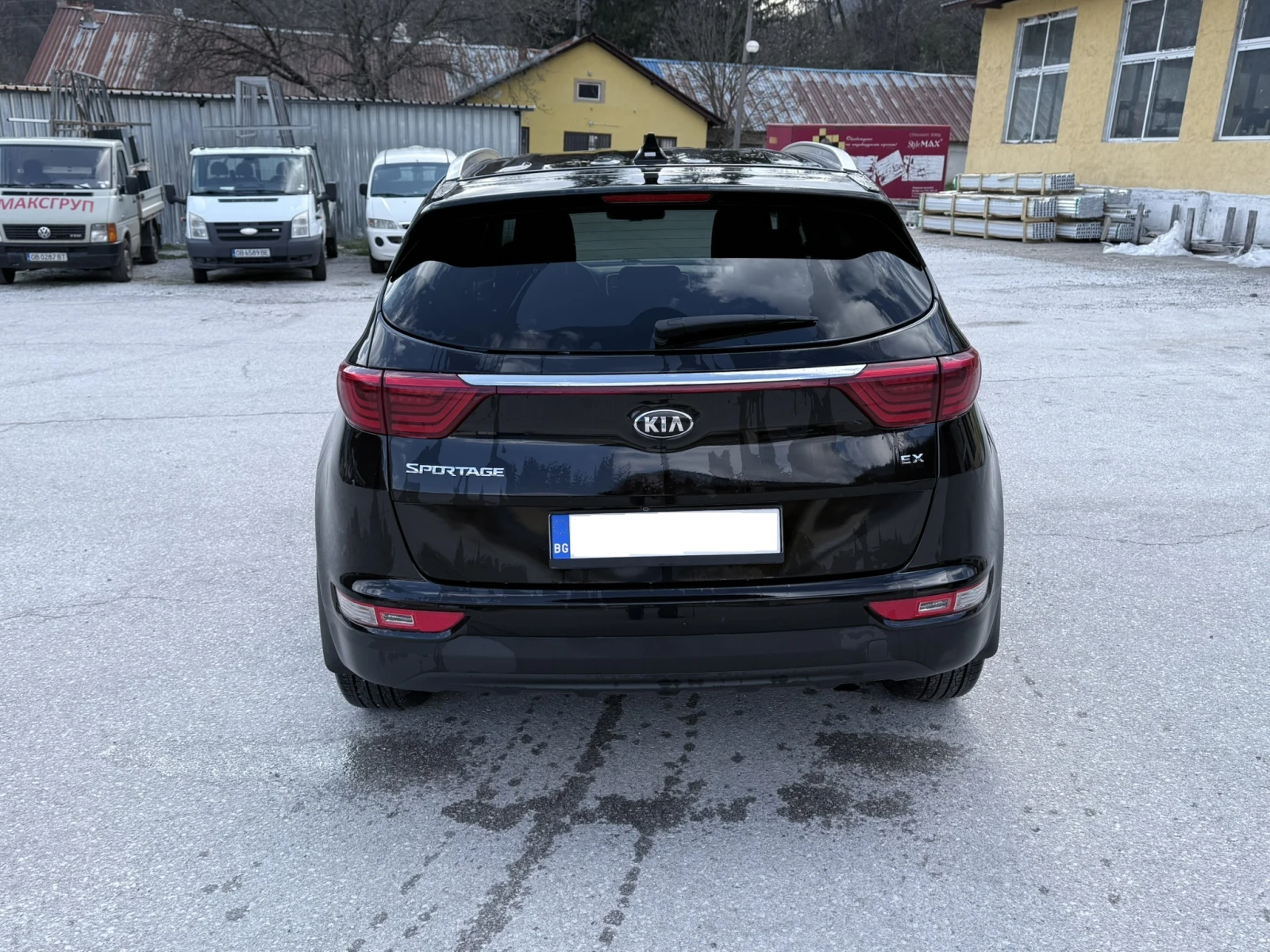 Kia Sportage, снимка 3 - Автомобили и джипове - 54420573