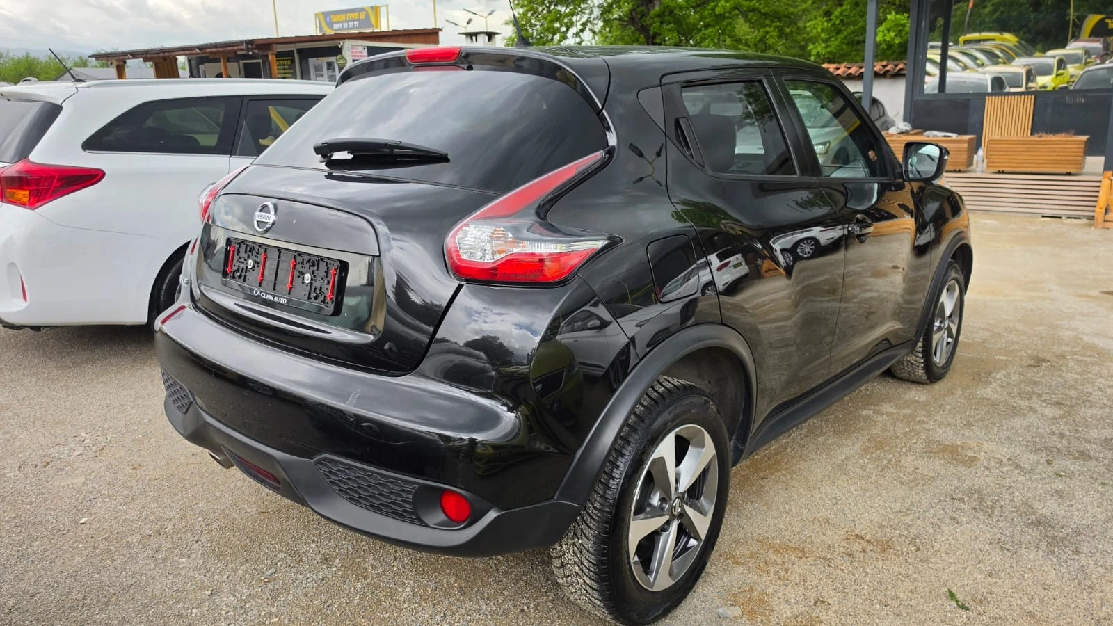 Nissan Juke, снимка 7 - Автомобили и джипове - 54568585