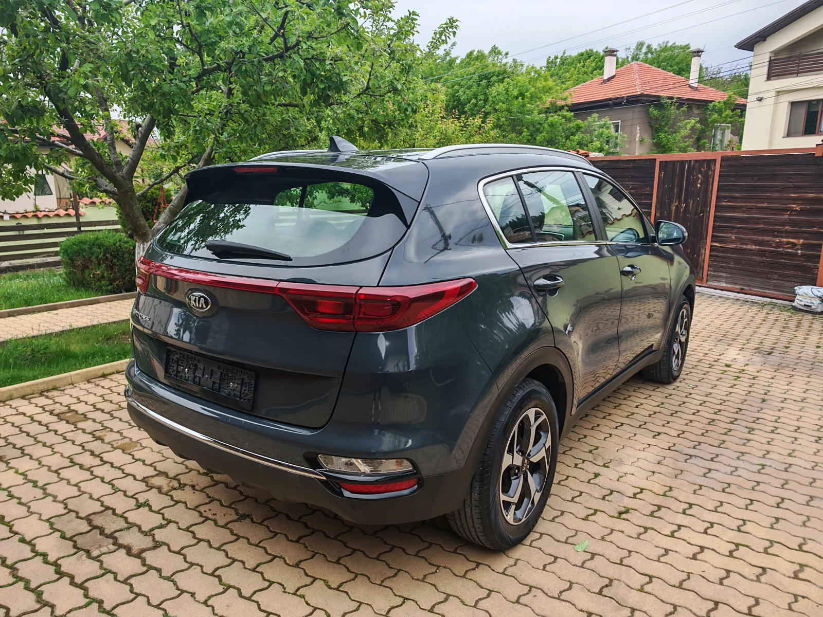 Kia Sportage 1.6CRDI-������-CAR PLAY-ANDROID AUTO | Mobile.bg � ����������� 4