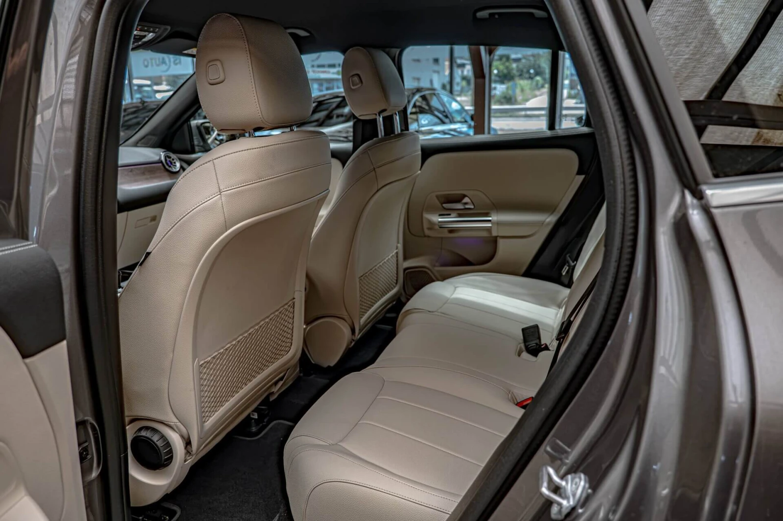 Mercedes-Benz EQA 250/Ambient/MBUX/Камера/Подгрев/Lane Assist/, снимка 9 - Автомобили и джипове - 55180339
