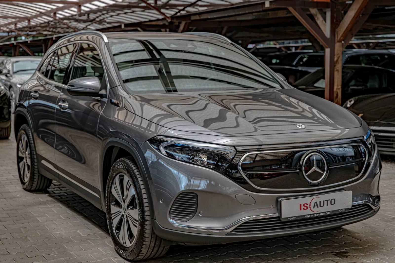 Mercedes-Benz EQA 250/Ambient/MBUX/Камера/Подгрев/Lane Assist/, снимка 2 - Автомобили и джипове - 55180339
