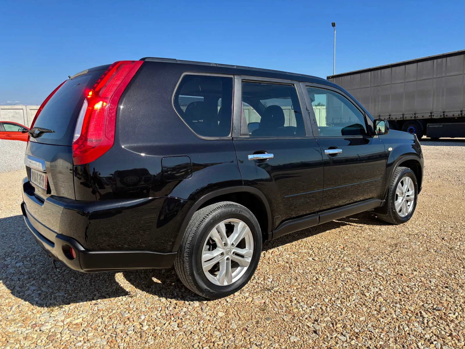 Nissan X-trail 2.0 ДИЗЕЛ 4х4 КАМЕРА/ПАНОРАМА, снимка 5 - Автомобили и джипове - 56251522