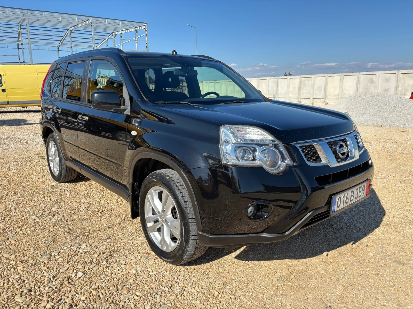Nissan X-trail 2.0 ДИЗЕЛ 4х4 КАМЕРА/ПАНОРАМА, снимка 2 - Автомобили и джипове - 56251522
