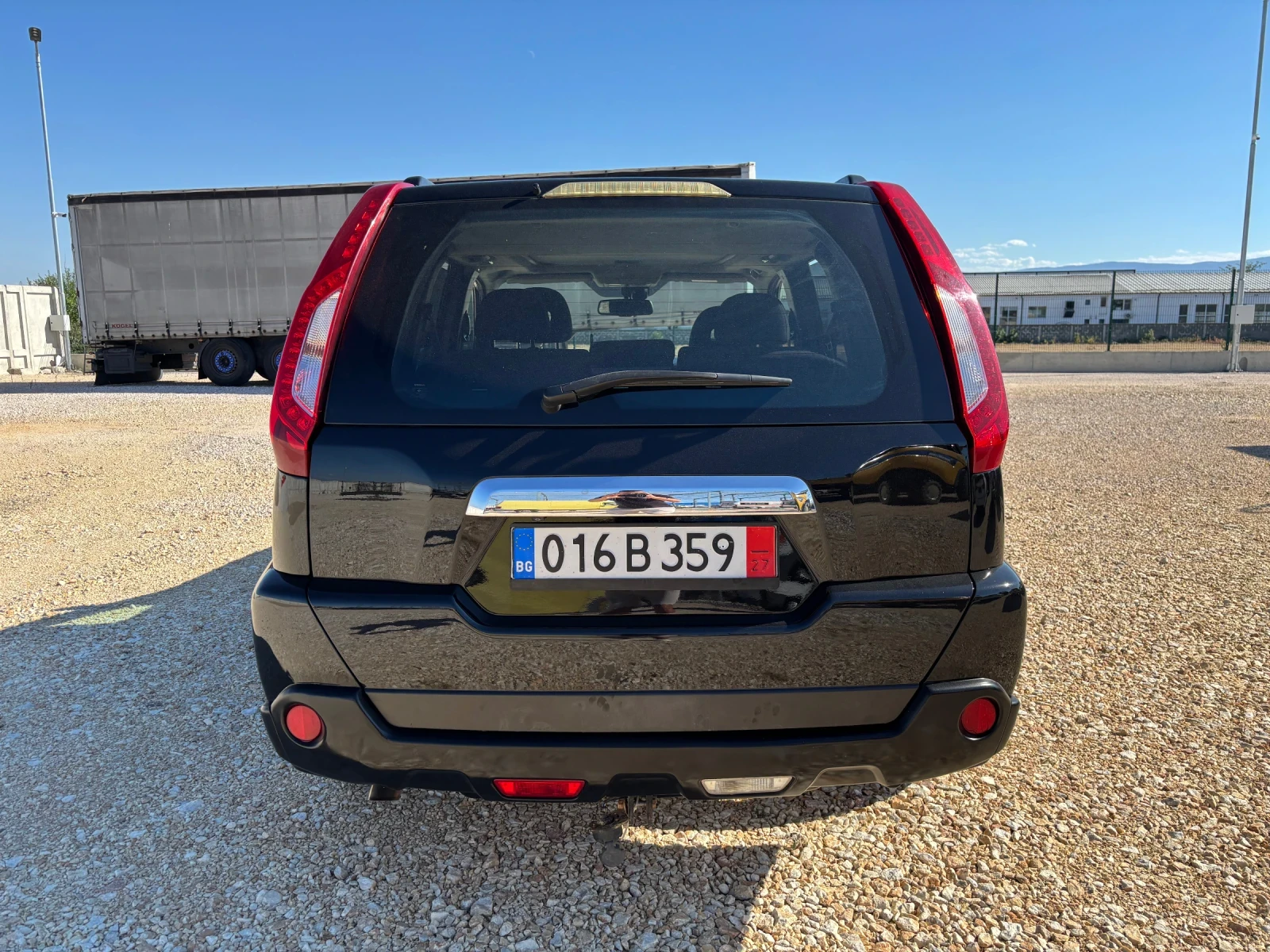 Nissan X-trail 2.0 ДИЗЕЛ 4х4 КАМЕРА/ПАНОРАМА, снимка 6 - Автомобили и джипове - 56251522