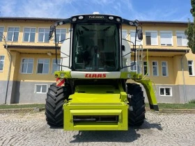      Claas TUCANO 450 4X4 + CLAAS VARIO 600 