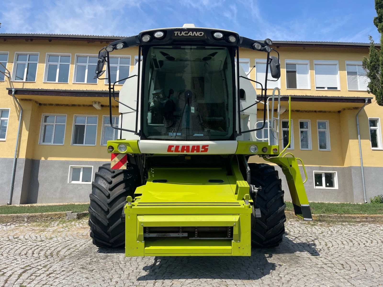 Комбайн Claas TUCANO 450 4X4 + CLAAS VARIO 600 ЛИЗИНГ - изображение 2