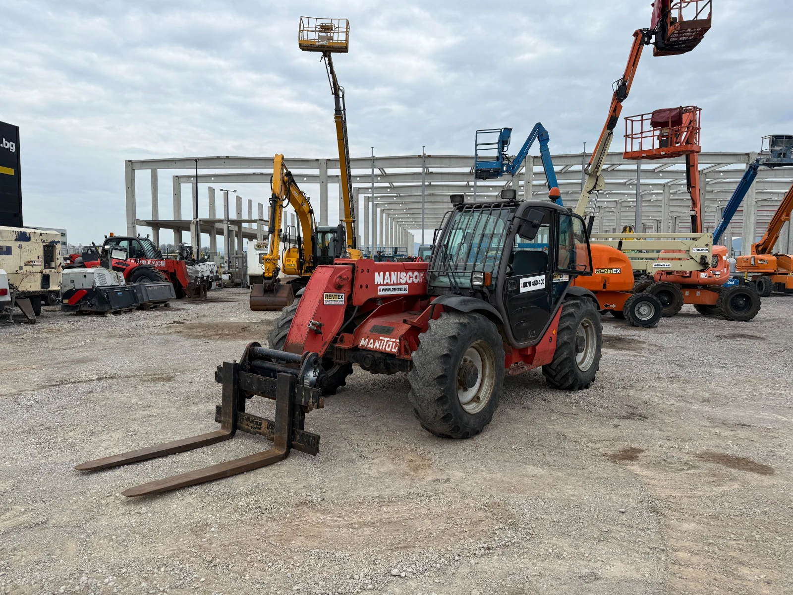 Телескопични товарачи Manitou MT732 - изображение 2