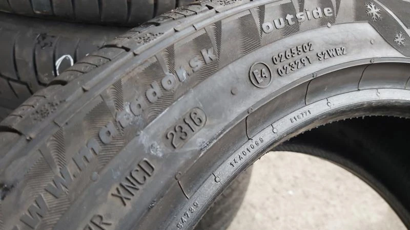 Гуми Зимни 225/45R17, снимка 8 - Гуми и джанти - 28488122