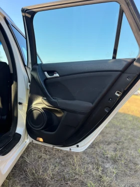 Honda Accord 2.2 i-DTEC, снимка 14