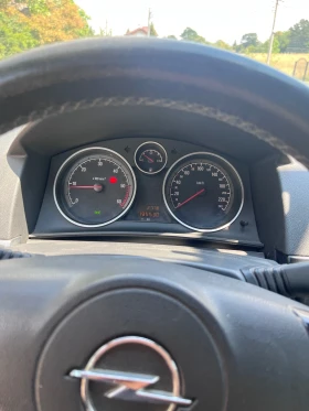 Opel Astra H GTC Z17DTR, снимка 9