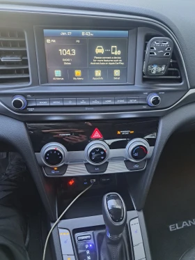 Hyundai Elantra 2.0, снимка 11