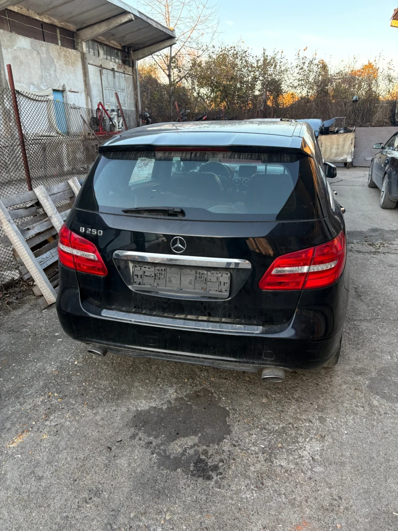 Mercedes-Benz B 250, снимка 1 - Автомобили и джипове - 48146895