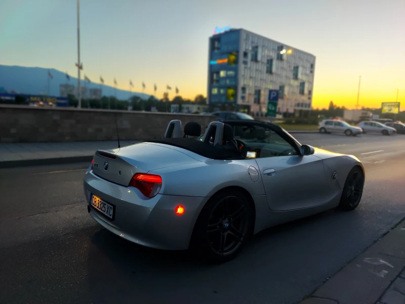BMW Z4, снимка 3 - Автомобили и джипове - 52358437