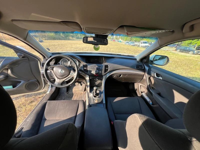 Honda Accord 2.2 i-DTEC, снимка 10 - Автомобили и джипове - 52638491